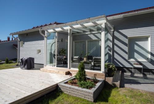 lasiterassi ja patio